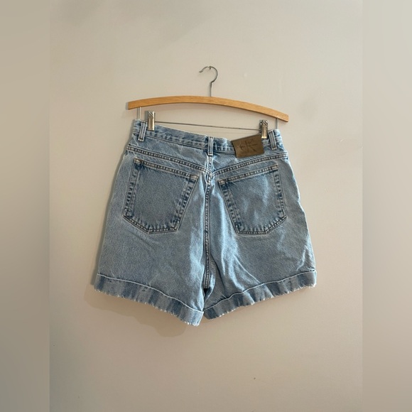 Vintage Calvin Klein Light Wash Cuffed Jean Shorts - Picture 7 of 8